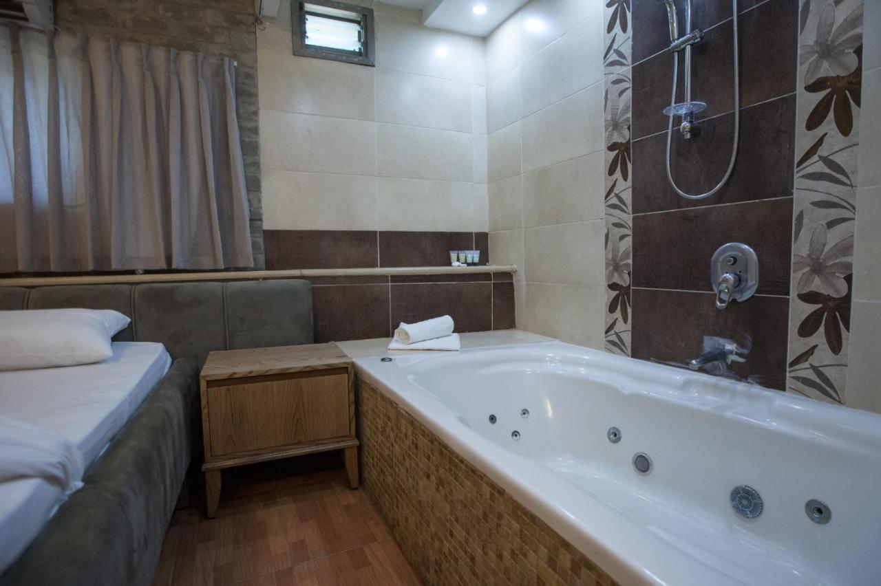 Puy Ahuzat Haosher Hotel Tiberias Exterior foto
