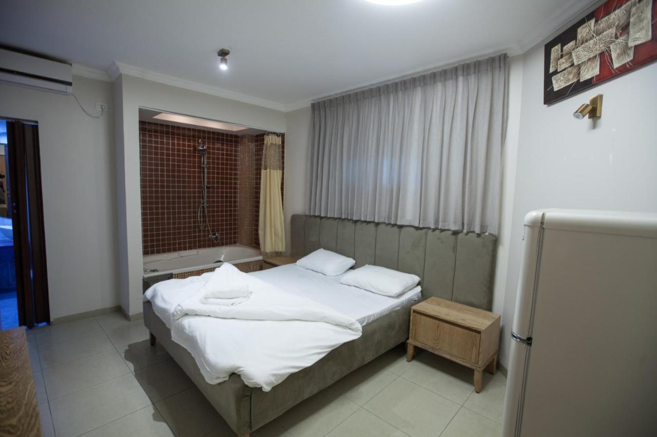 Puy Ahuzat Haosher Hotel Tiberias Exterior foto